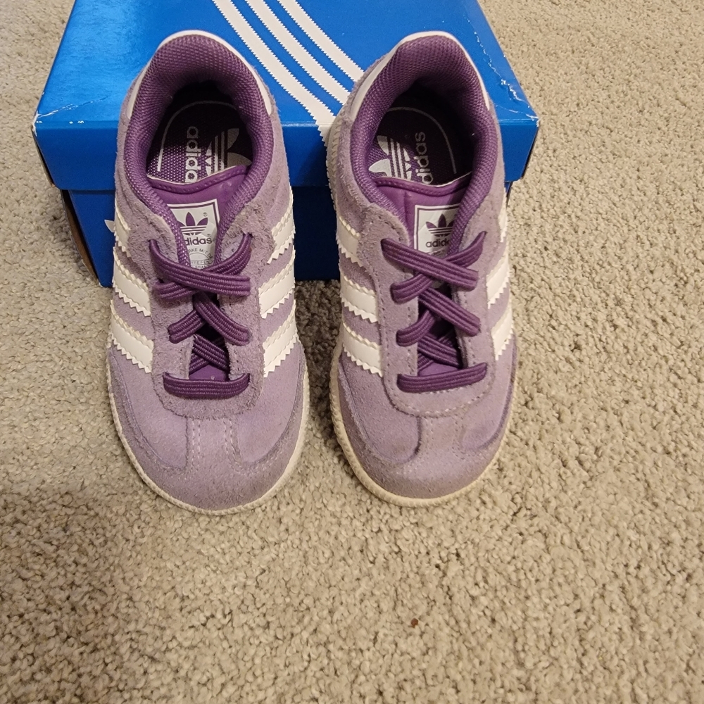 Girls Purple Adidas Soccer Shoes